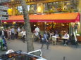 パリ市内のカフェ