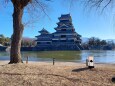 青く輝く国宝松本城