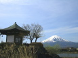 河口湖の六角堂&富士山