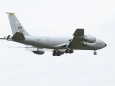 空中給油機KC-135 N02