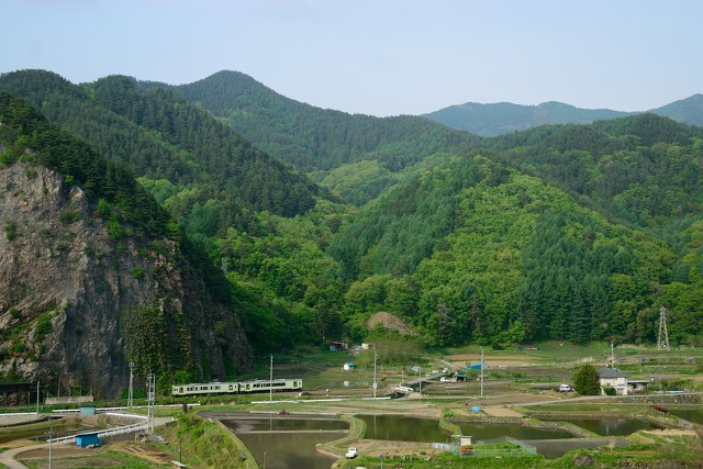 飯山線を行くキハ110系