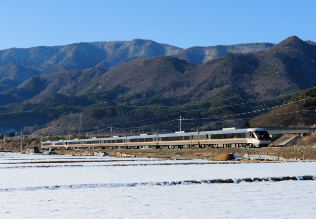 ワイドビューしなの383系