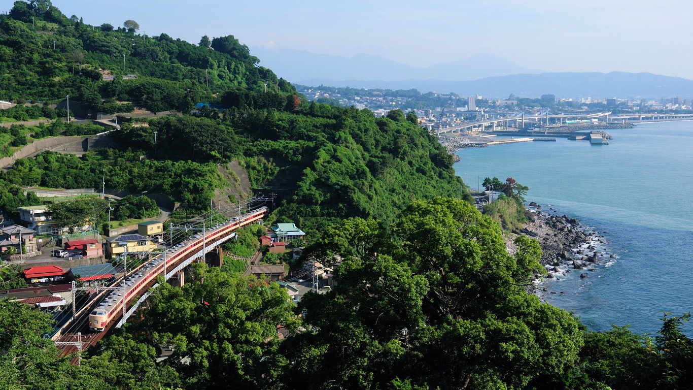 鉄道 電車 海と国鉄特急色183系 壁紙1366x768 壁紙館