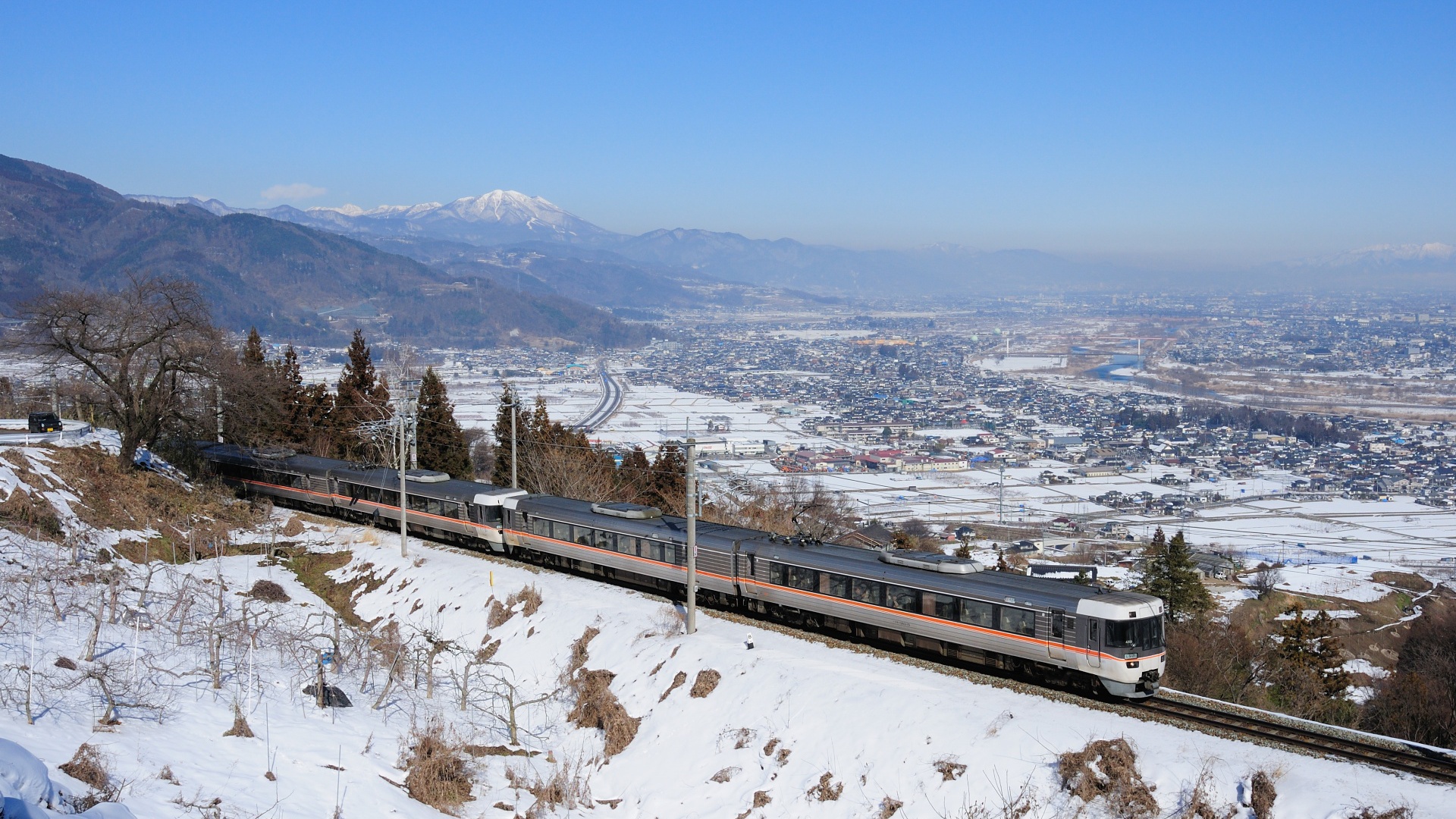 鉄道 電車 雪の善光寺平と特急しなの3系 壁紙19x1080 壁紙館