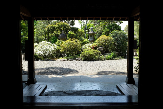 遠山記念館の玄関