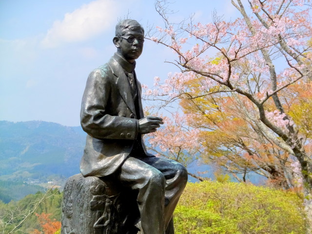 荒城の月を偲んで、滝廉太郎銅像