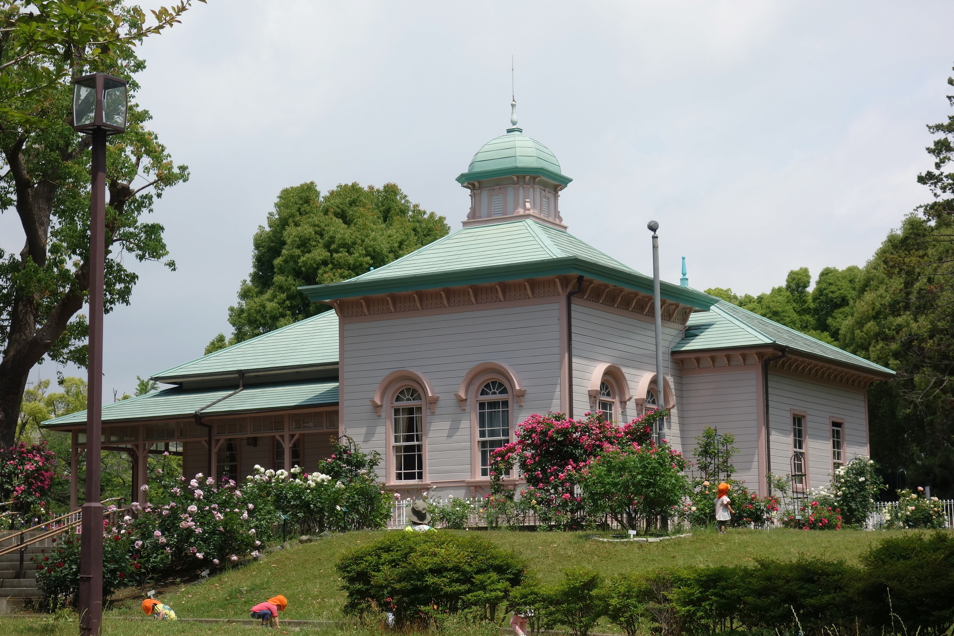 その他 八幡山公園の洋館 壁紙19x1280 壁紙館