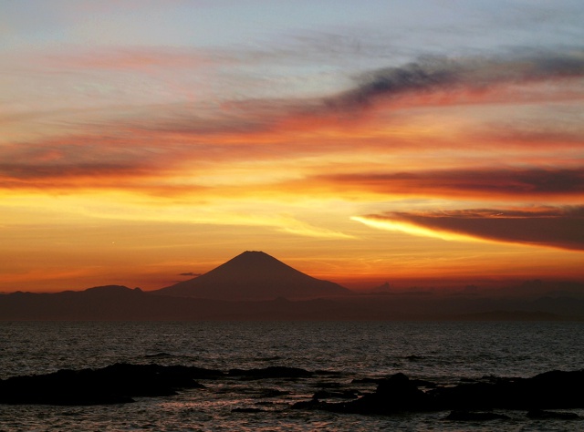 夕暮れの富士山