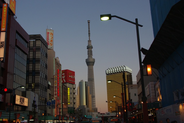 夕暮れのスカイツリー