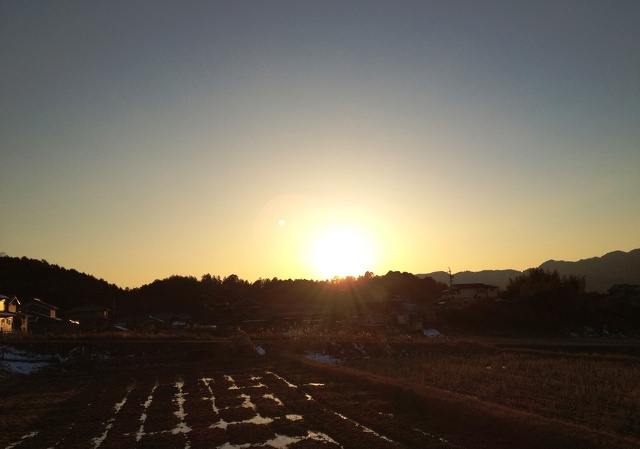 夕陽が沈む