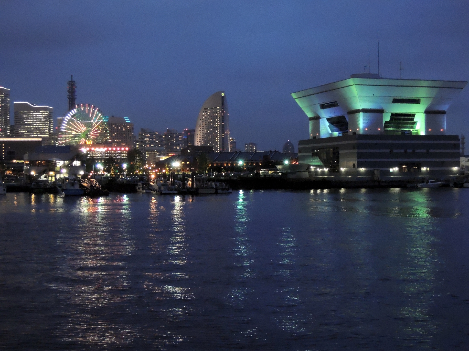 夜景 花火 イルミ 横浜夜景 3 壁紙19x1440 壁紙館