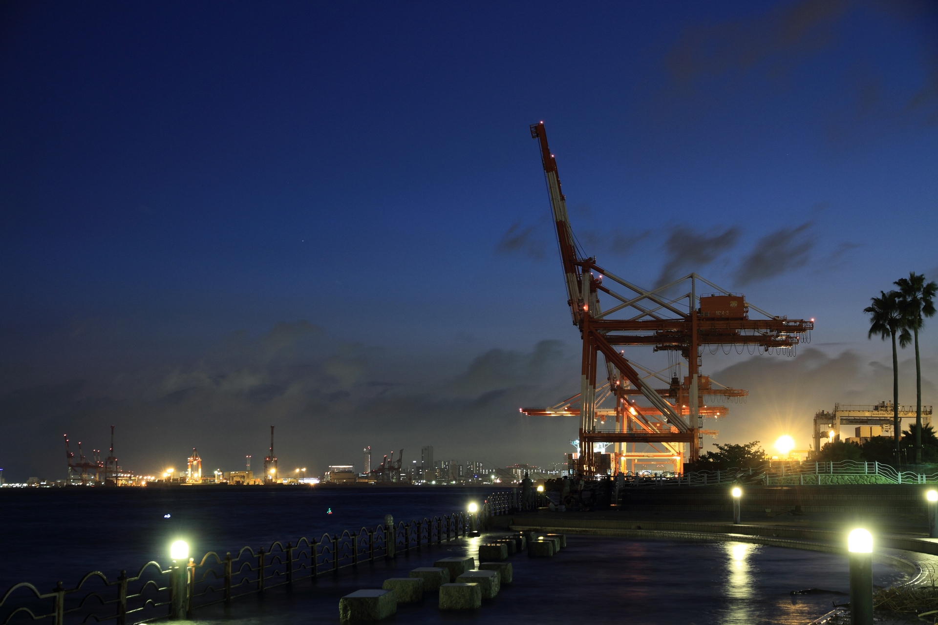 夜景 花火 イルミ 夜の六甲アイランド 壁紙19x1280 壁紙館