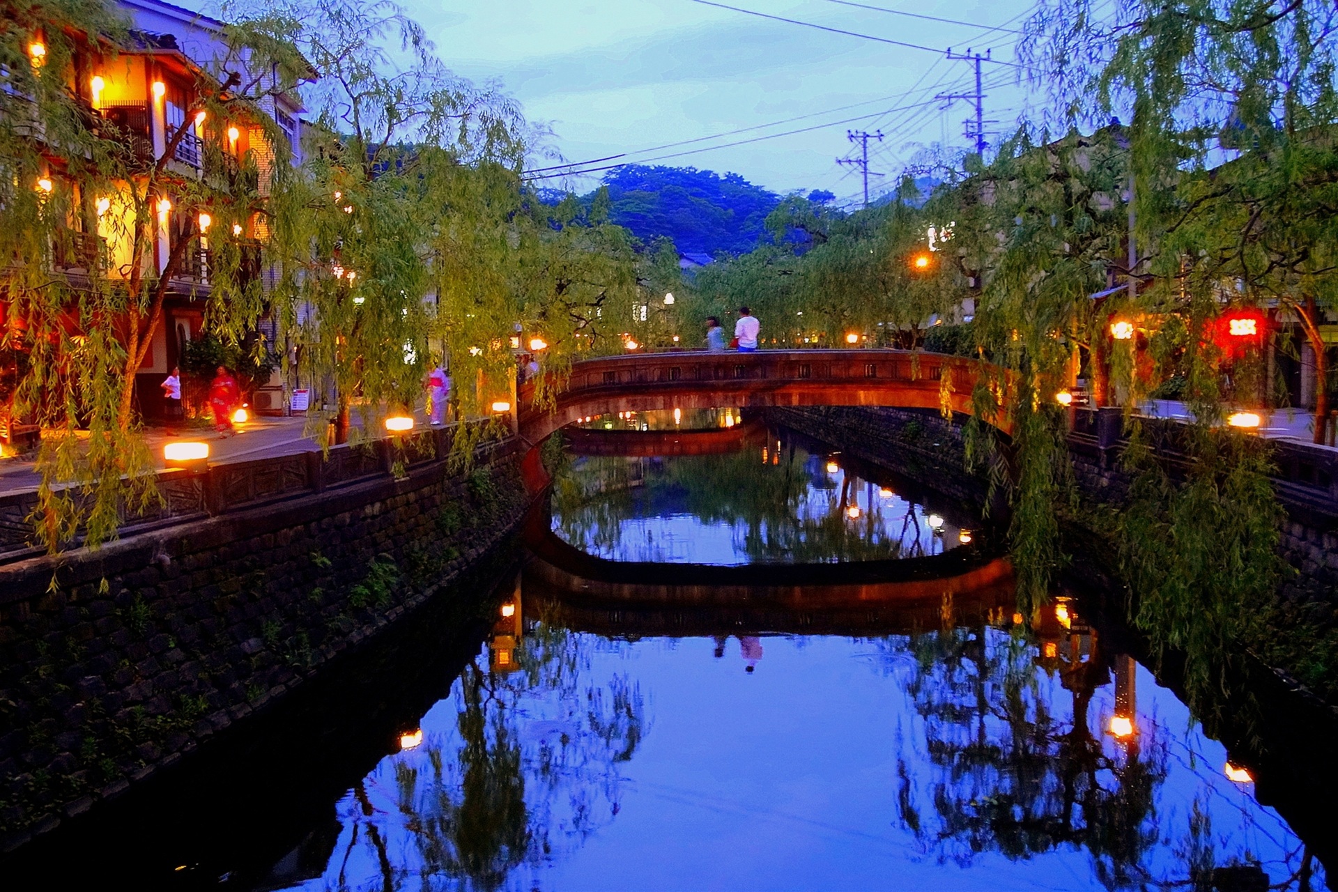 夜景 花火 イルミ 城崎温泉 壁紙19x1280 壁紙館