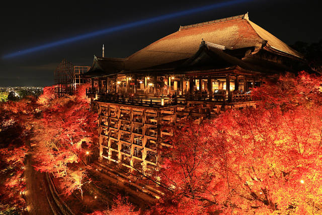 京都清水寺ライトアップ