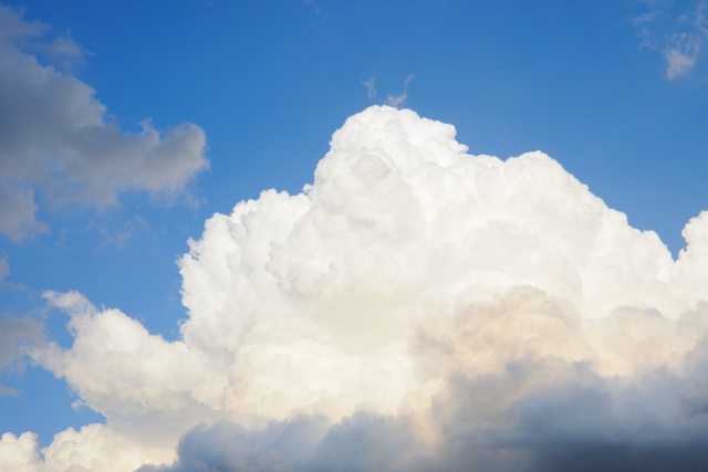 夏の空 入道雲