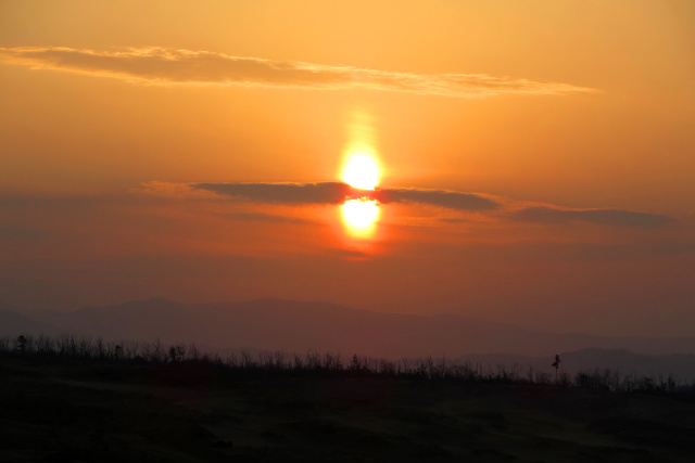 冬の夕 二つの太陽