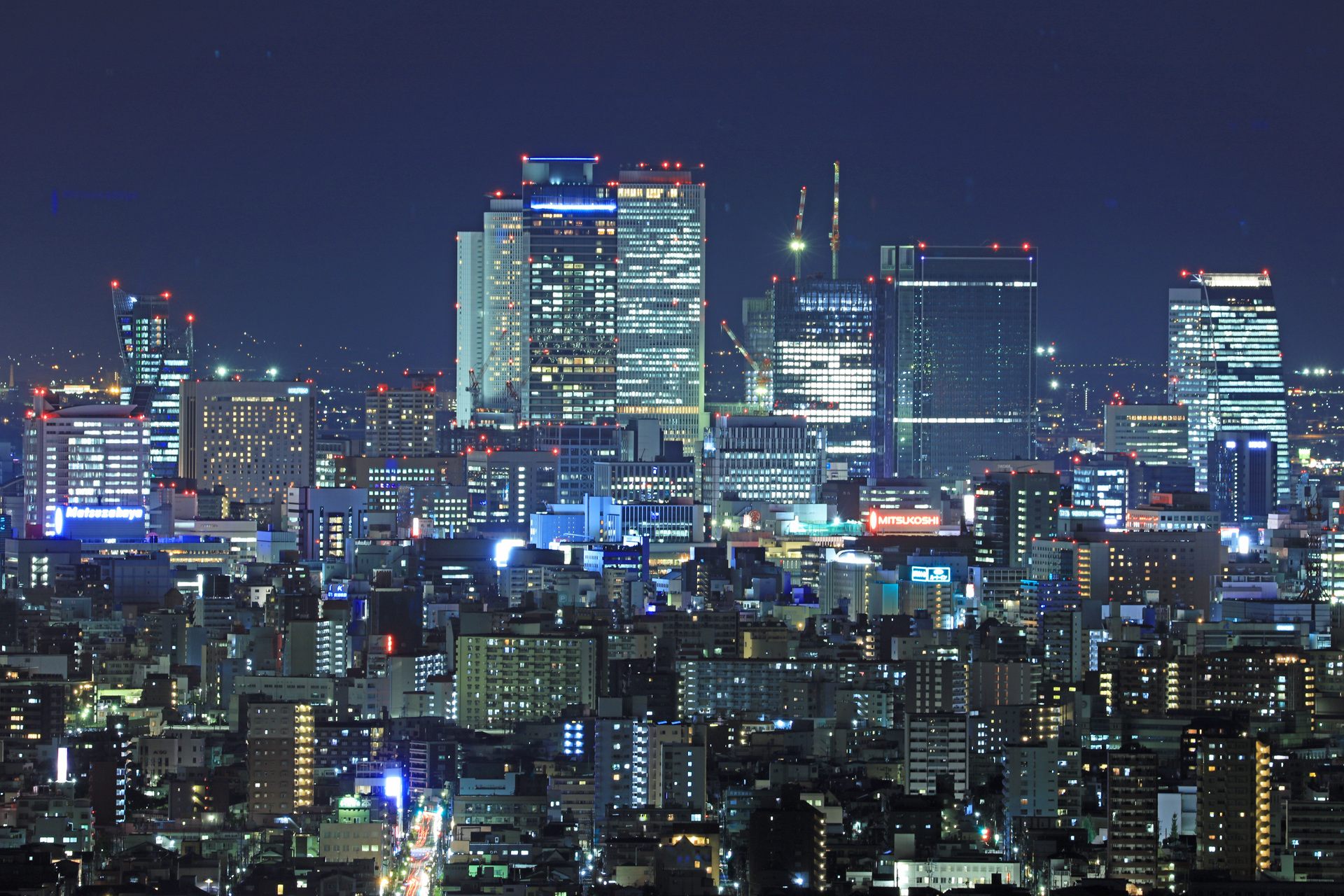 夜景 花火 イルミ 名古屋駅高層ビルの夜景 壁紙19x1280 壁紙館