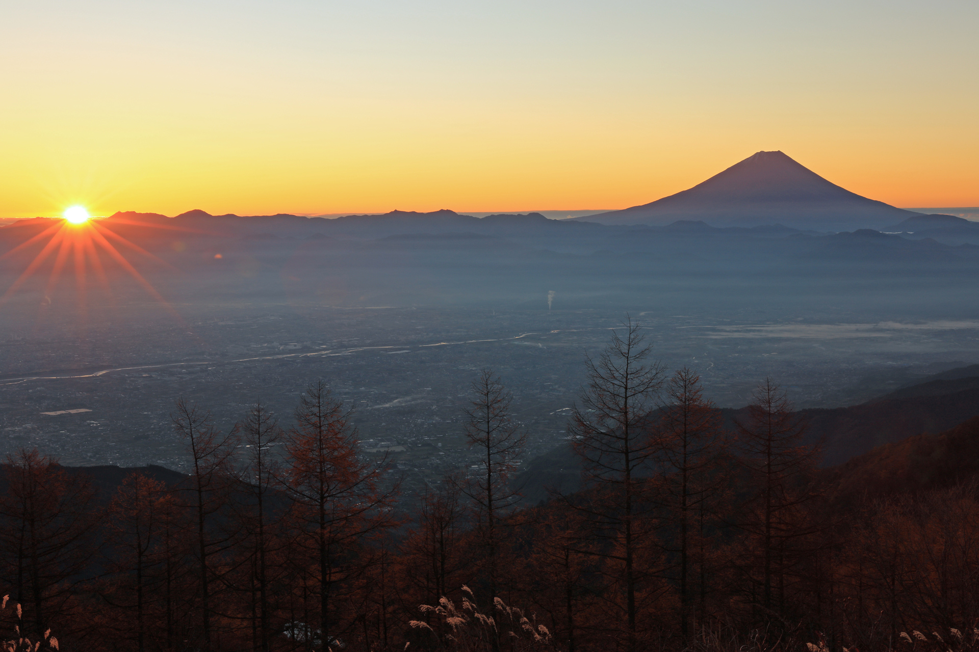 朝焼け 夕焼け 富士山と日の出 壁紙19x1280 壁紙館