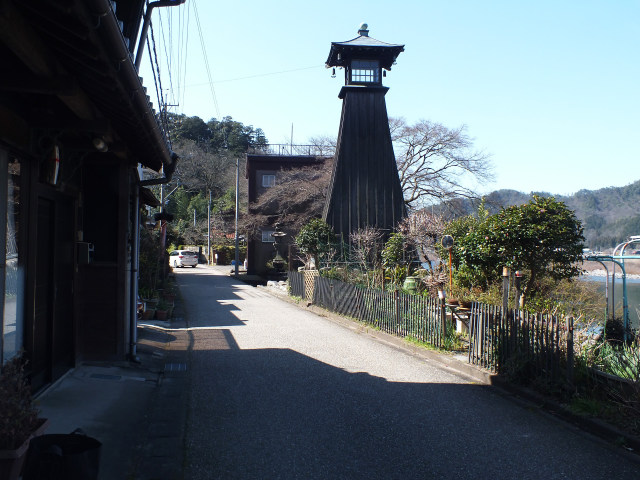 川湊灯台