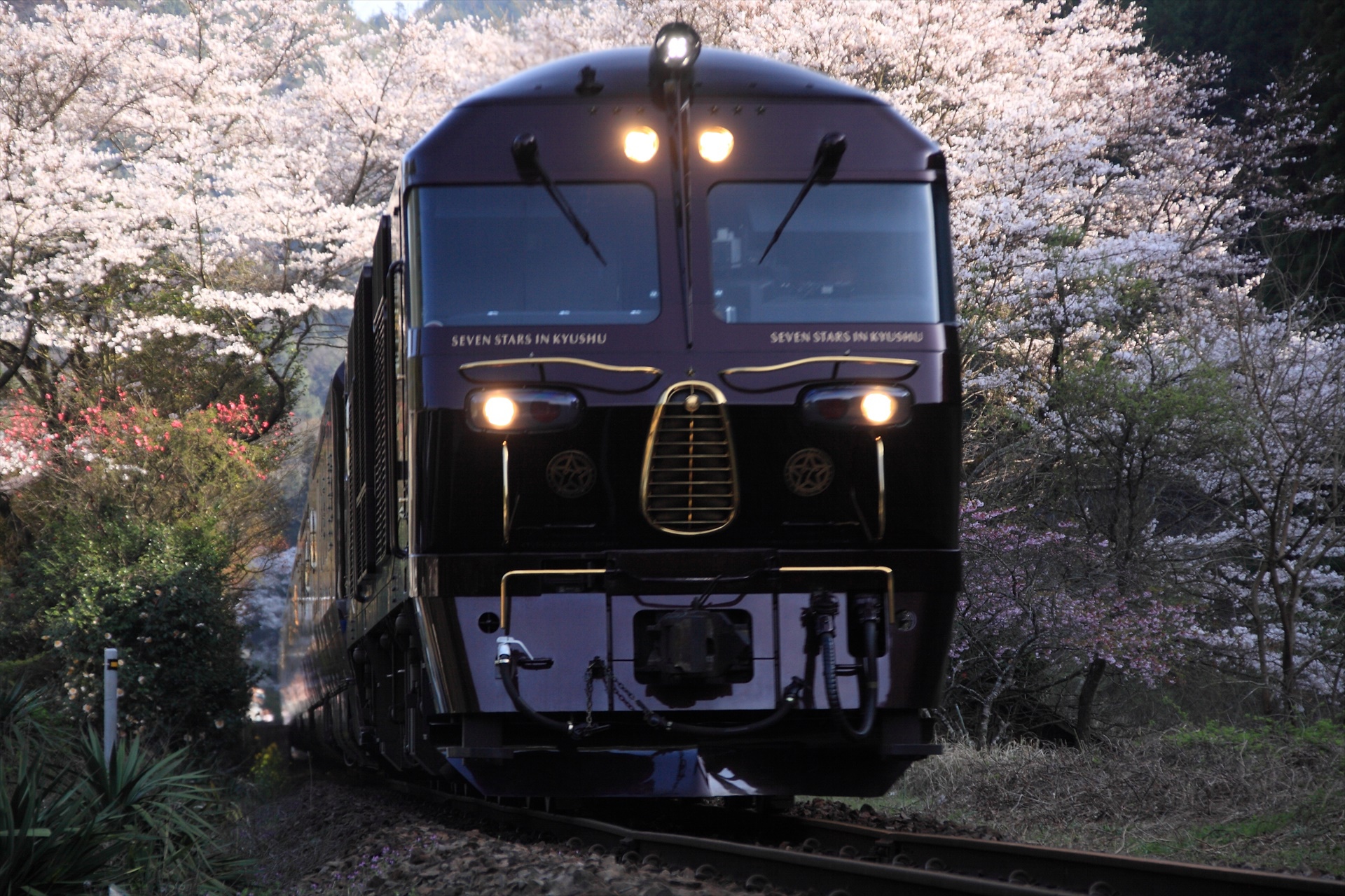 鉄道 ディーゼル機関車 乗ってみたいななつ星 壁紙19x1280 壁紙館