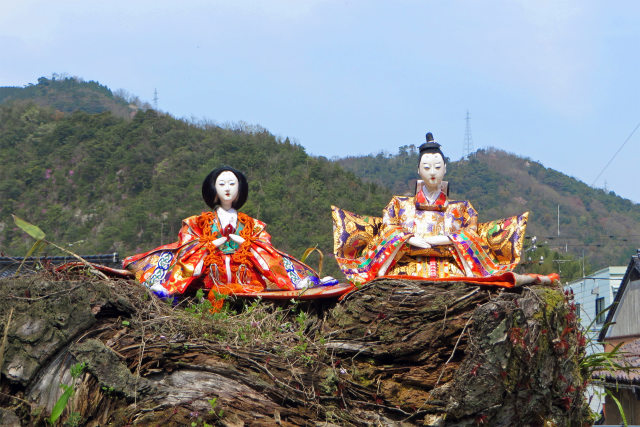 雛飾り公開2/流し雛の里用瀬