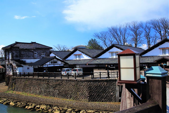 酒田山居倉庫