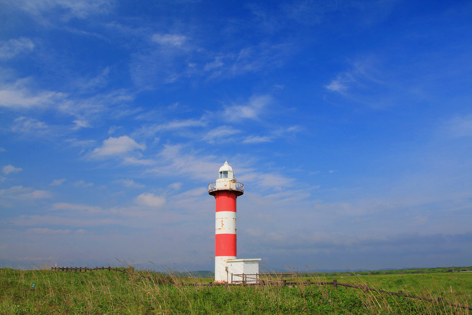 日本の風景 初夏の石狩灯台 壁紙19x1280 壁紙館