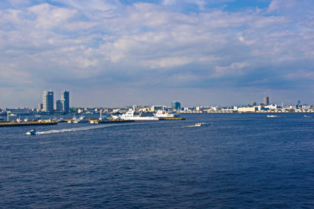 横浜港