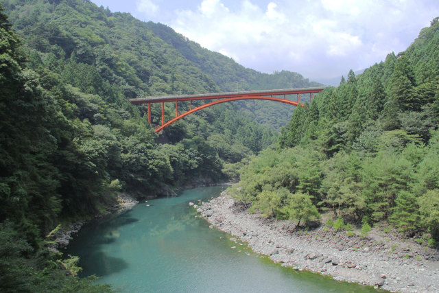 大井川上流・天空に架かる