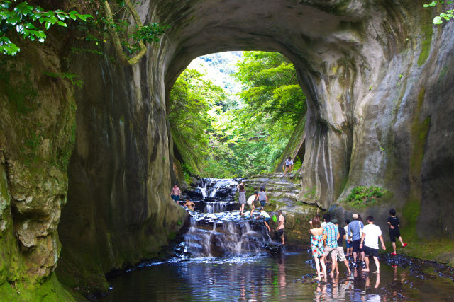 千葉の隠れた秘境・濃溝の滝