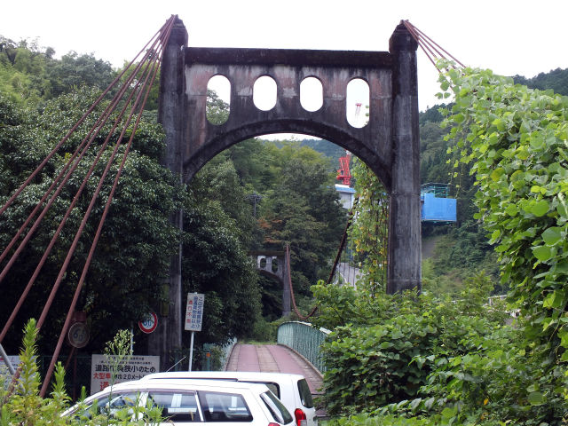 丸山ダムの旧吊橋