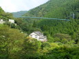 つり橋と山荘