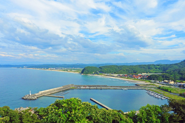 初秋の山陰海岸-姉泊漁港