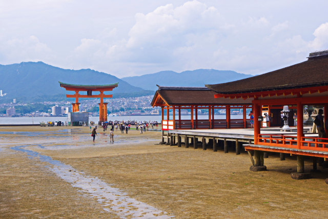 厳島神社と大鳥居