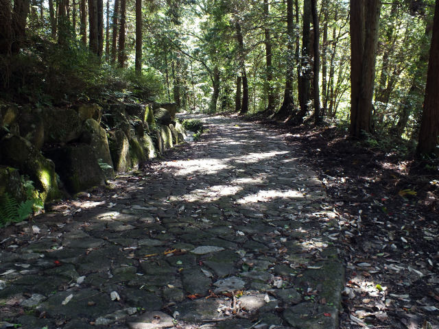 中山道・十三峠の石畳