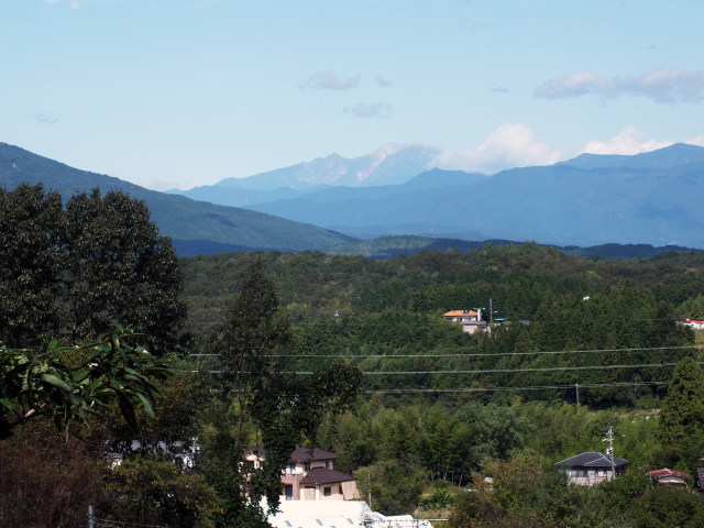 遠くに御嶽山