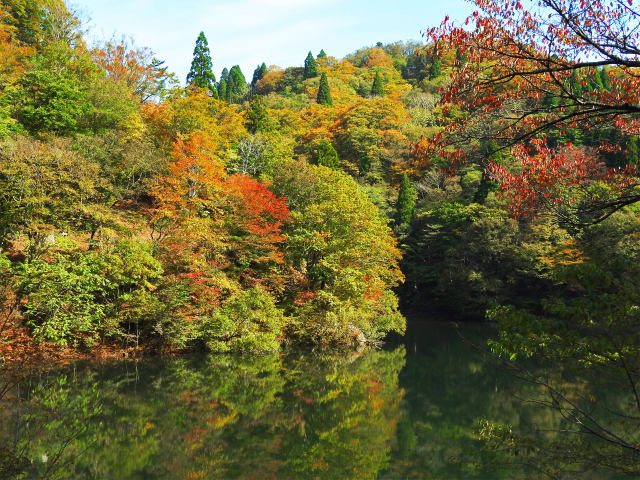 紅葉の三滝ダム3