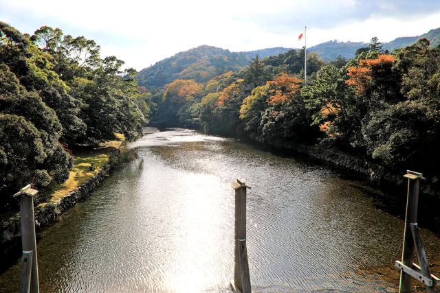 宇治橋から五十鈴川