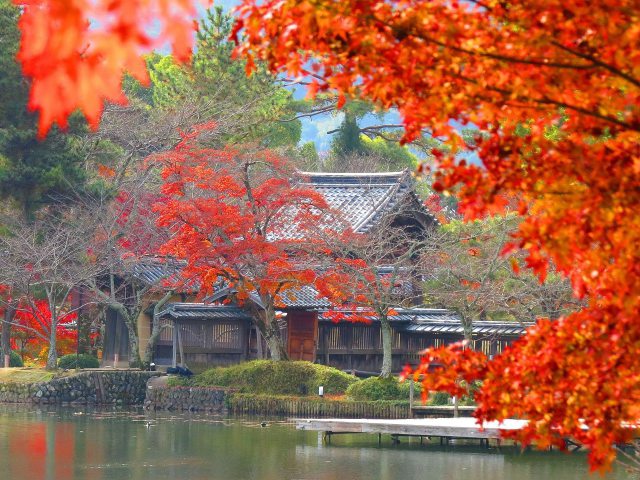 残秋の嵯峨野大覚寺鐘楼