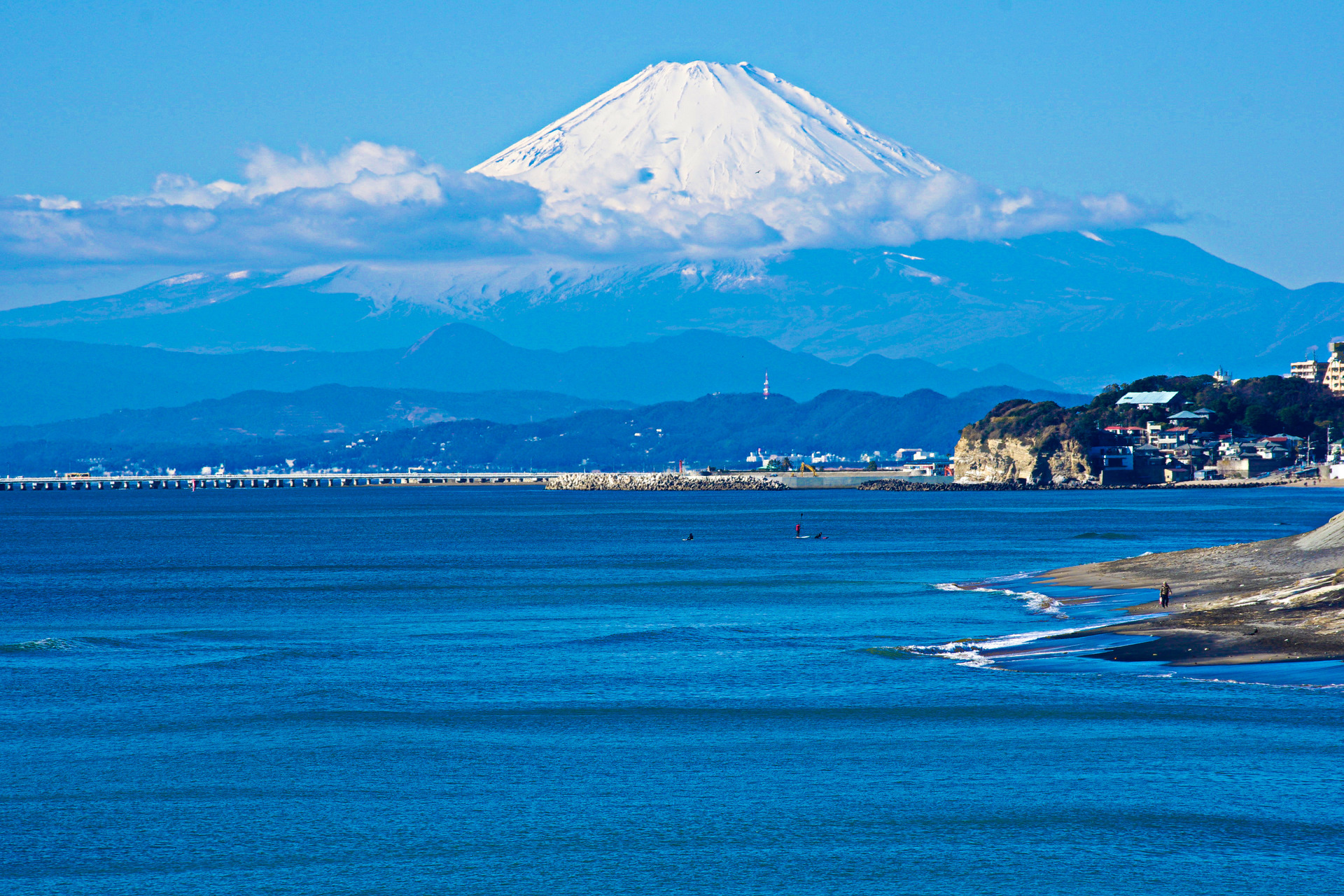 日本の風景 湘南の海と富士山 壁紙19x1280 壁紙館