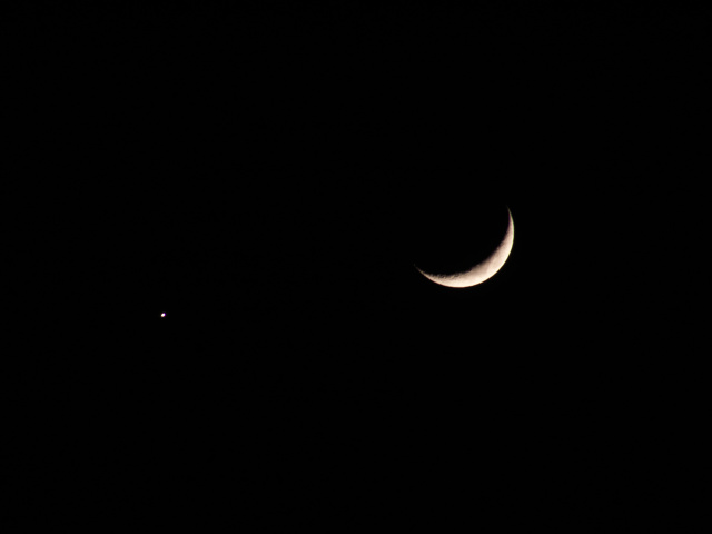 三日月と金星