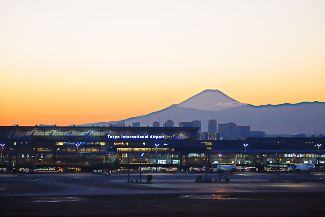 夕暮れのエアポート