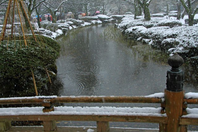 雪の兼六園