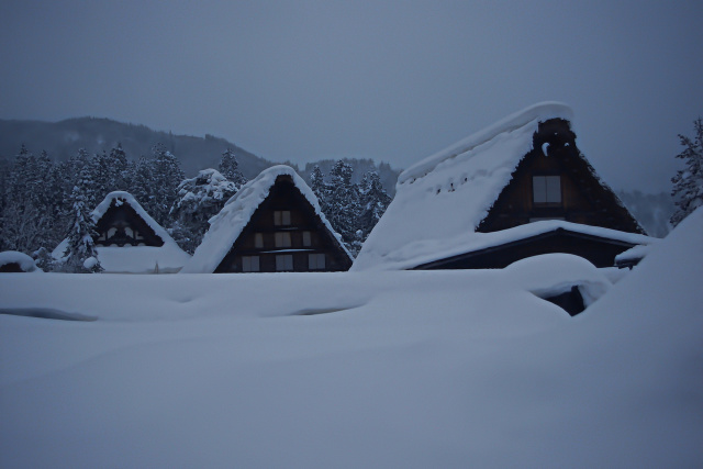 白川郷・合掌造りの雪景色