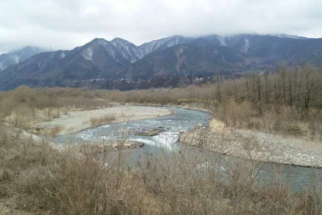 春の梓川