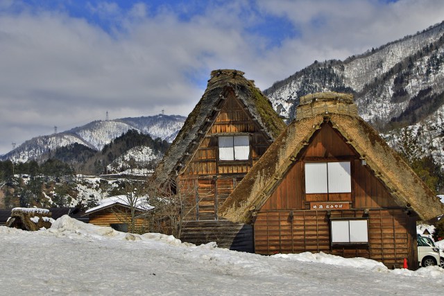 残雪の白川郷