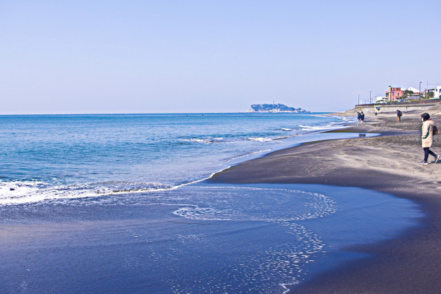 早春の湘南海岸