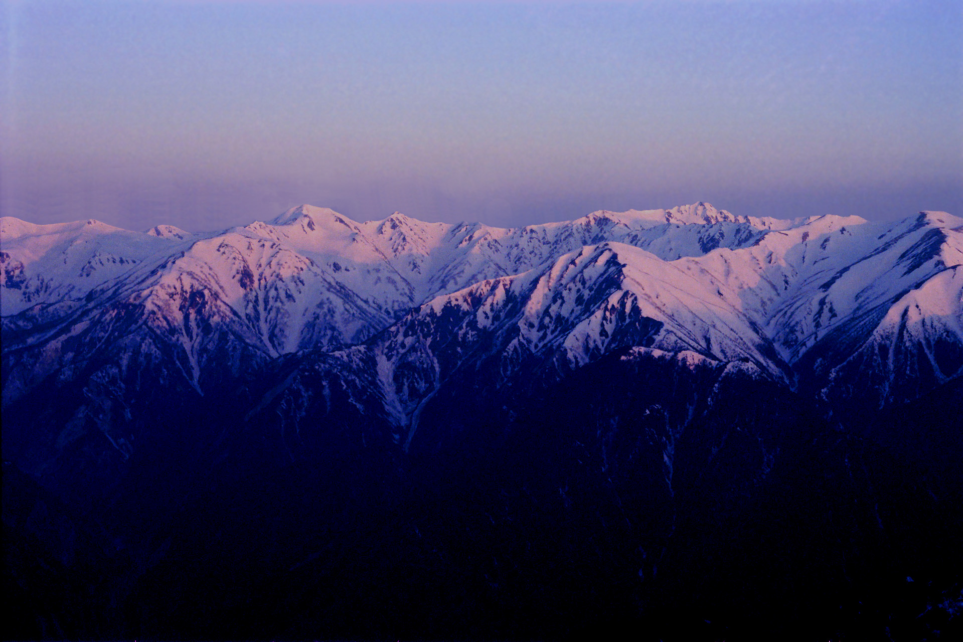 朝焼け 夕焼け 明ける北アルプス裏銀座の山々 壁紙19x1280 壁紙館