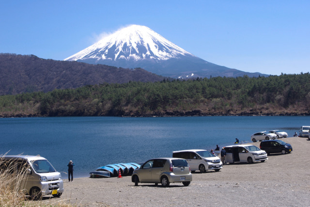 西湖 根場浜からの富士山