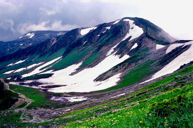 三俣蓮華岳のカールと丸山